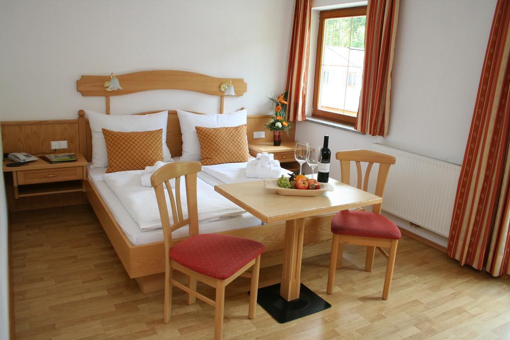 Hotel Alpenrose Muehlbach Am Hochkoenig 部屋 写真